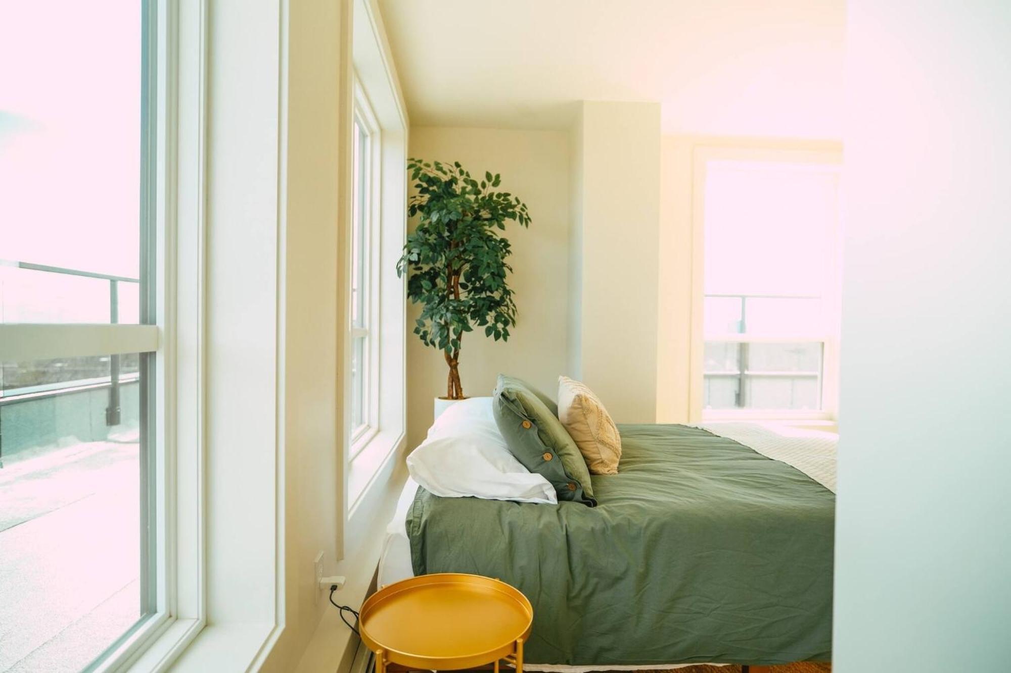 Chic Cozy Retreat - 2Br - Stunning North End Views Lägenhet Halifax Exteriör bild